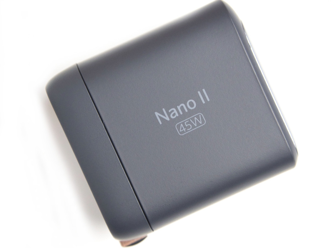 【Anker Nano II 45W レビュー】握り潰せるくらい小さい45W充電器