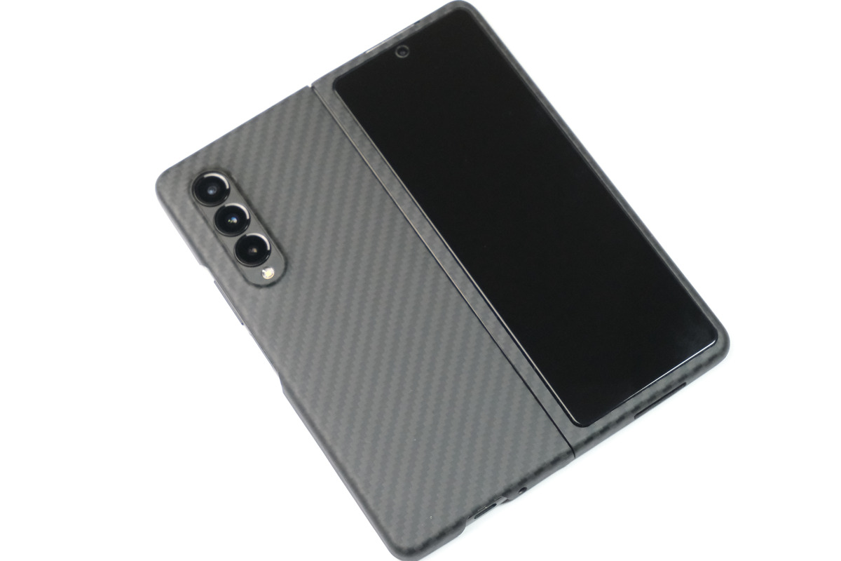 超高価！Galaxy Z Fold3 純正革ケース「Leather Flip Cover」レビュー。その他おすすめアクセサリーも紹介 | Re